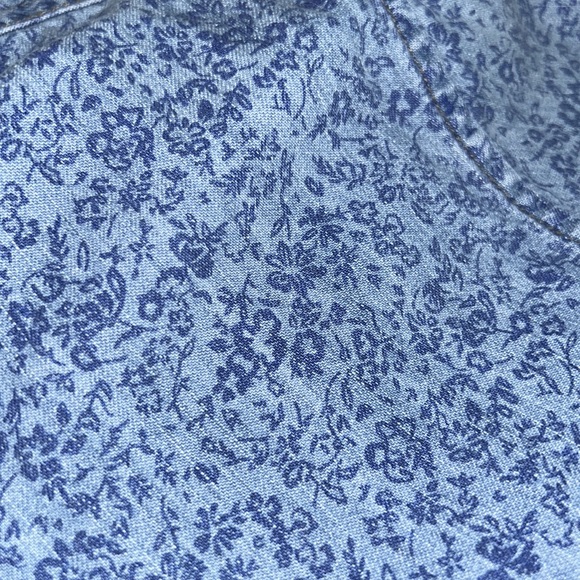Button up Jean shirt. floral pattern - Picture 3 of 3